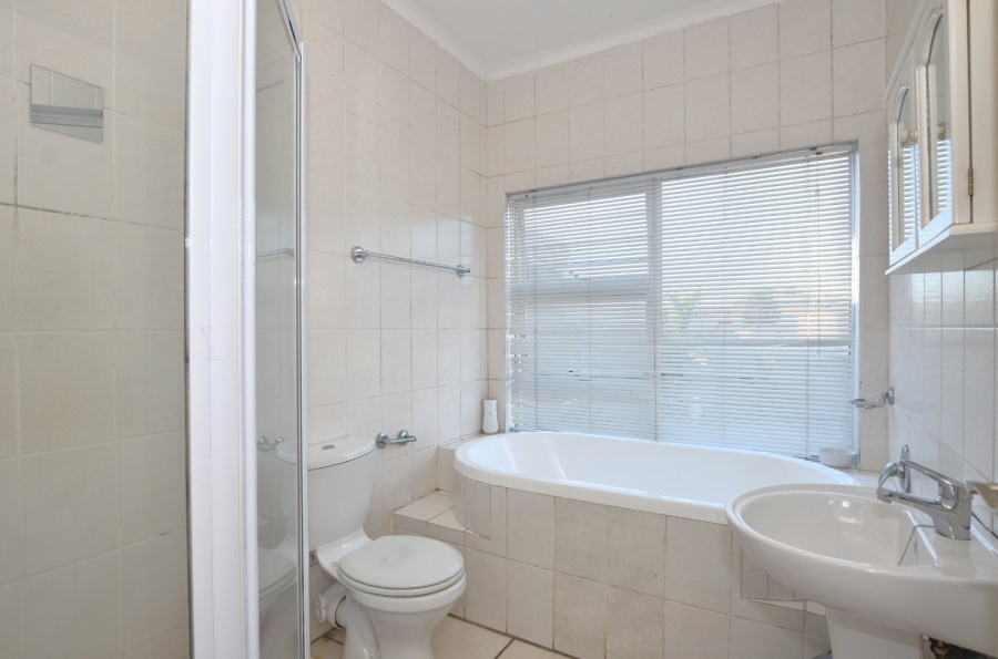 3 Bedroom Property for Sale in Parklands Western Cape